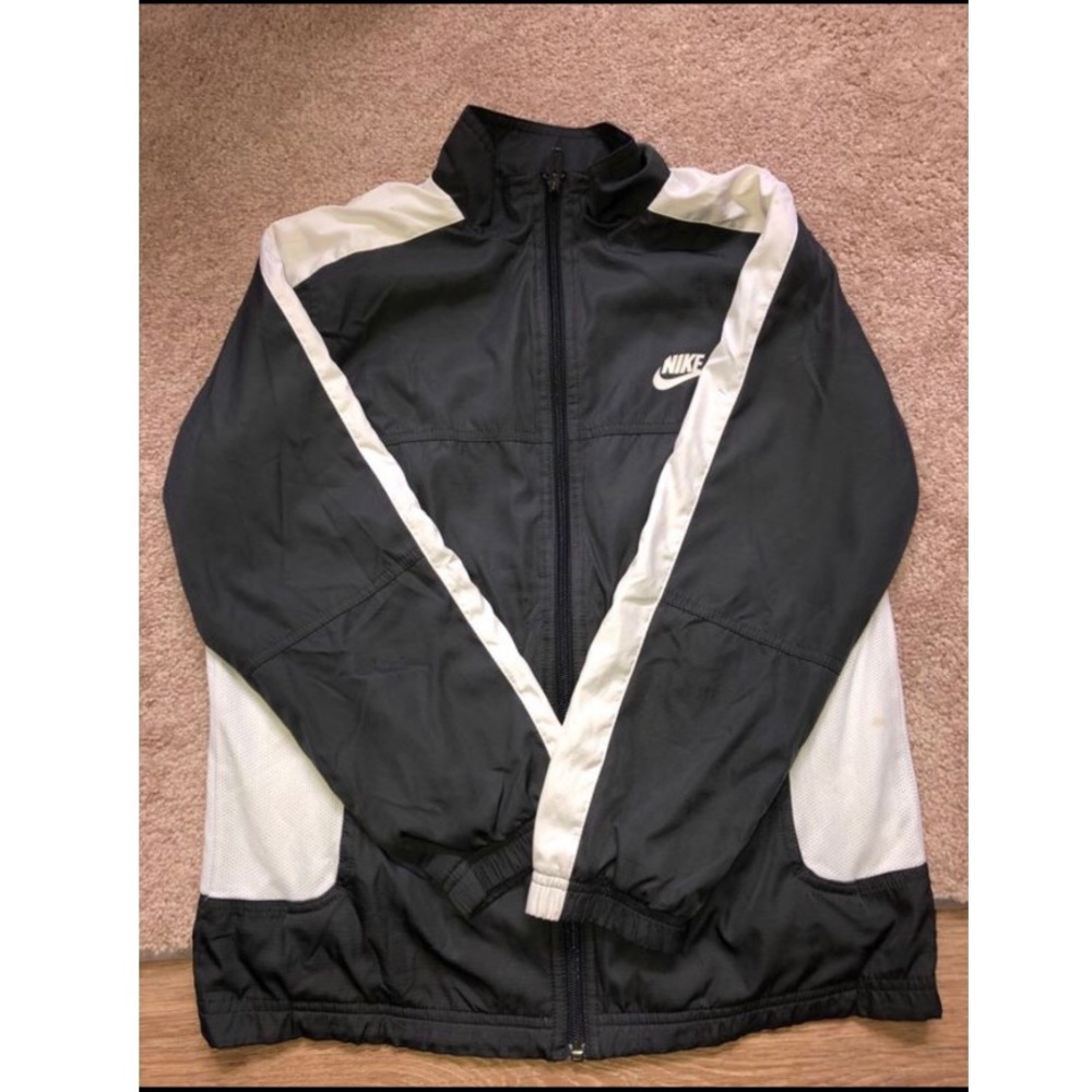 ❗️SOLD❗️Grey NIKE windbreaker